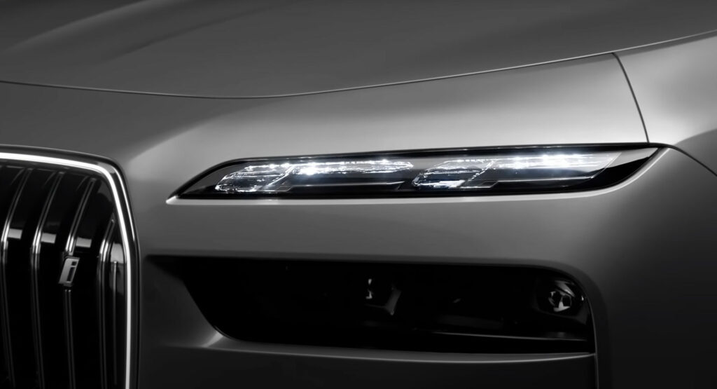  The BMW i7 Has Complex Swarovski Crystal Headlights