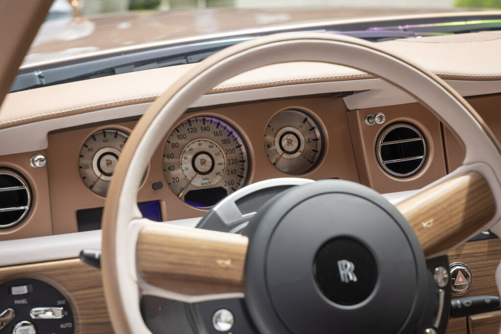 Rolls-Royce Boat Tail struts its uber-opulence at Villa d'Este - CNET