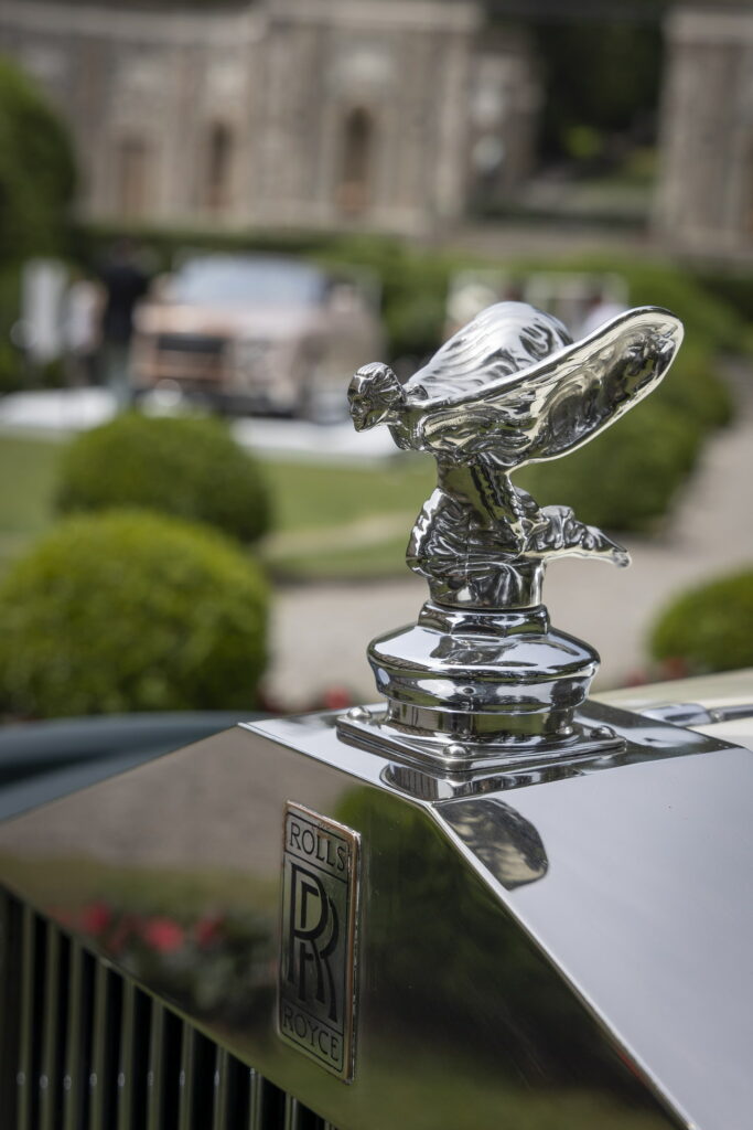 Rolls-Royce Boat Tail struts its uber-opulence at Villa d'Este - CNET