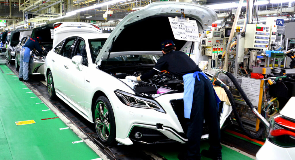  Toyota Cutting Global Production By 100,000 Units In June Over Shanghai Parts Shortages