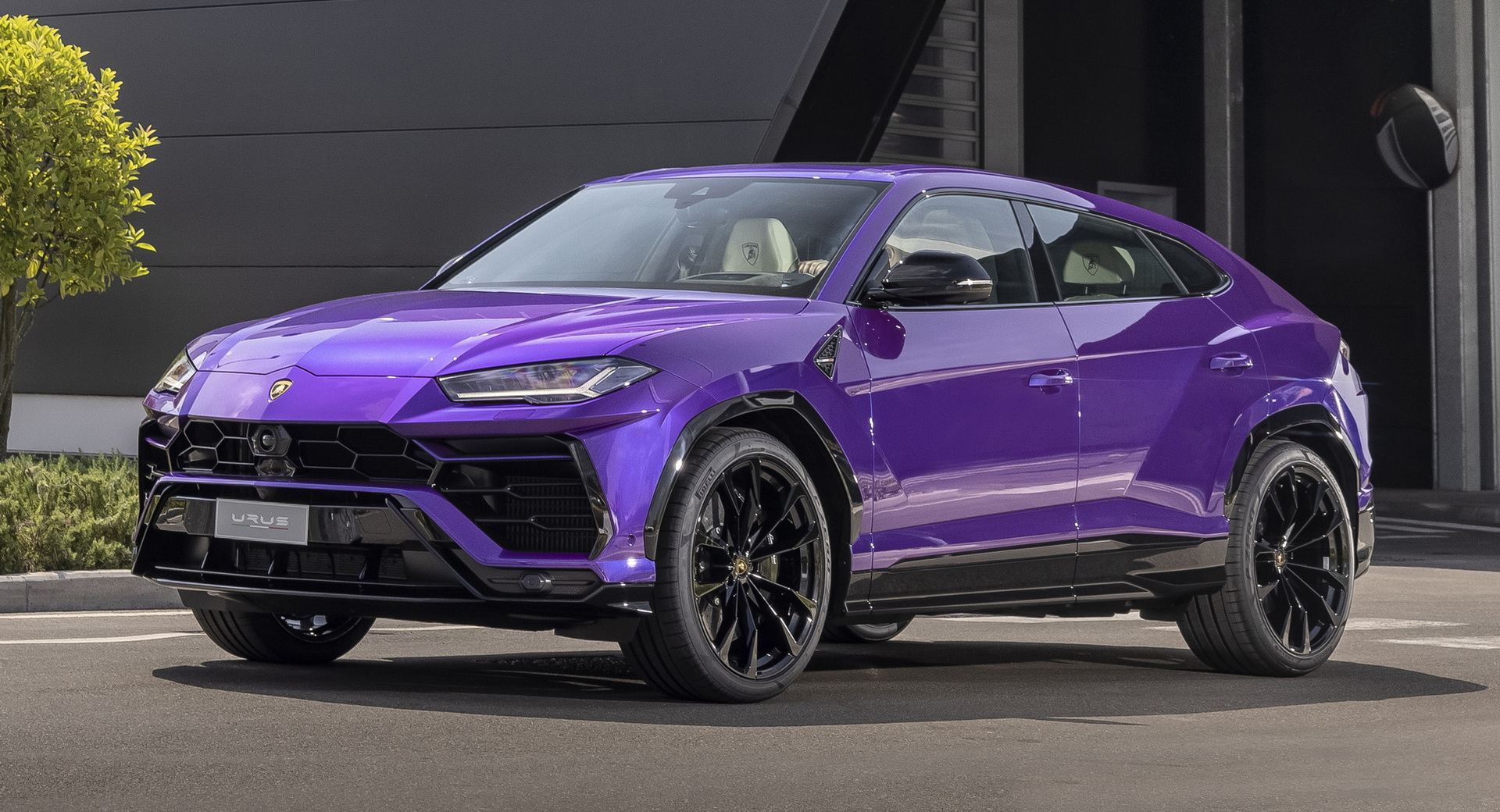 Lamborghini Builds 20,000th Urus, Making It The Fastest-Selling Lambo Of  All Time | Carscoops