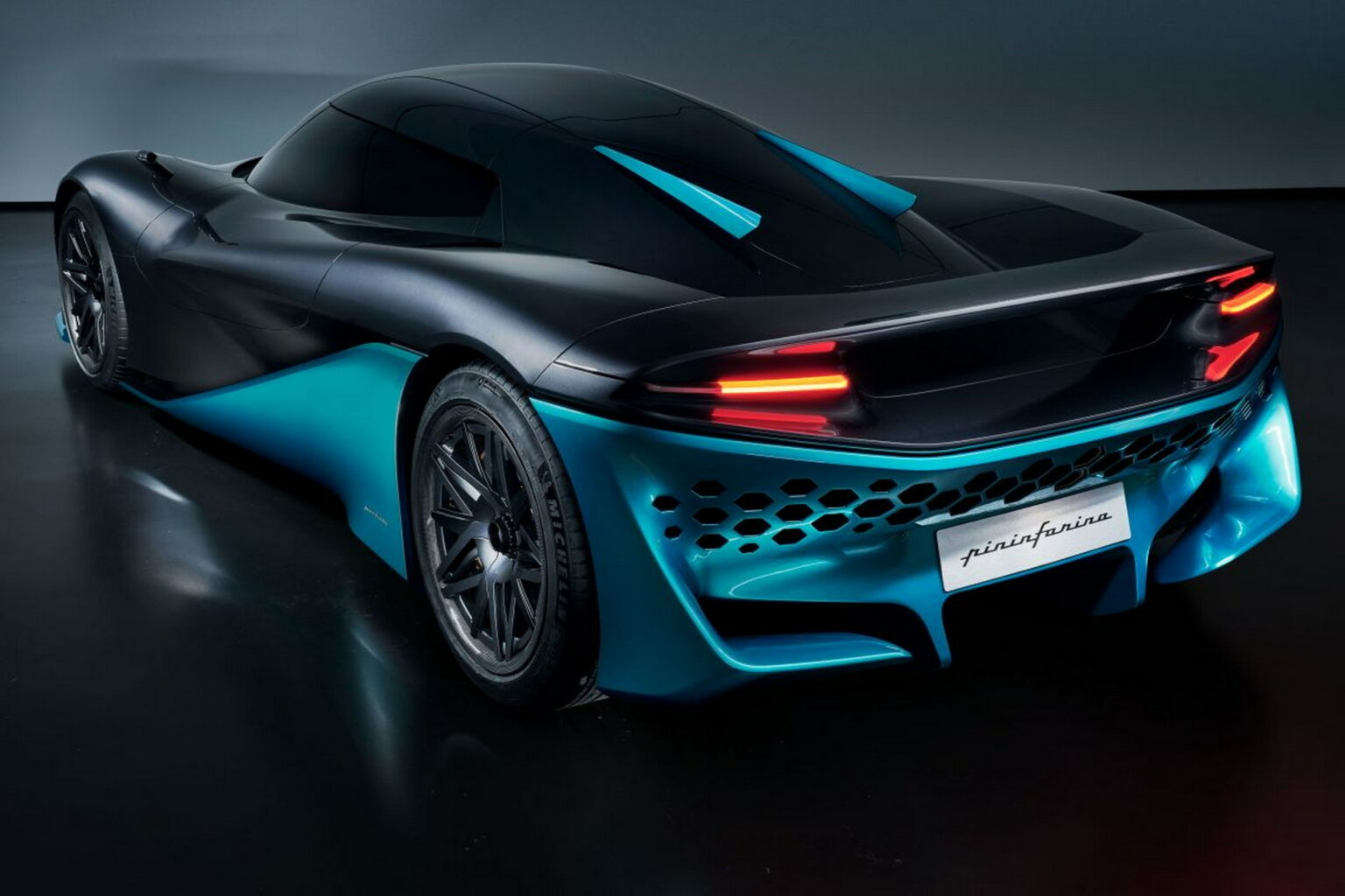 UK’s Viritech Apricale Is A 1,073 Hp Hydrogen Hypercar Designed By ...