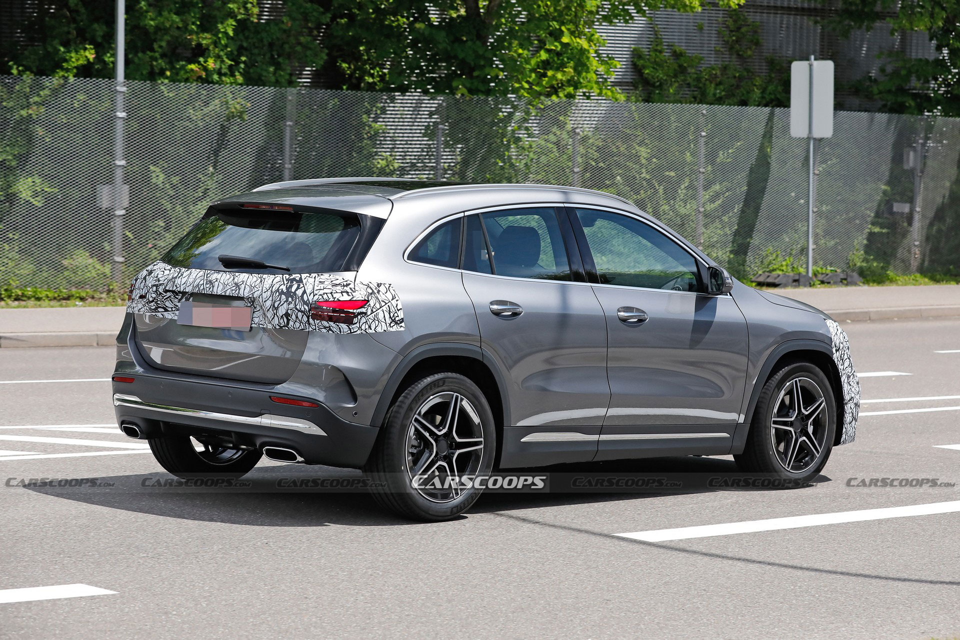 Facelifted Mercedes GLA Spied With Minor Updates | Carscoops