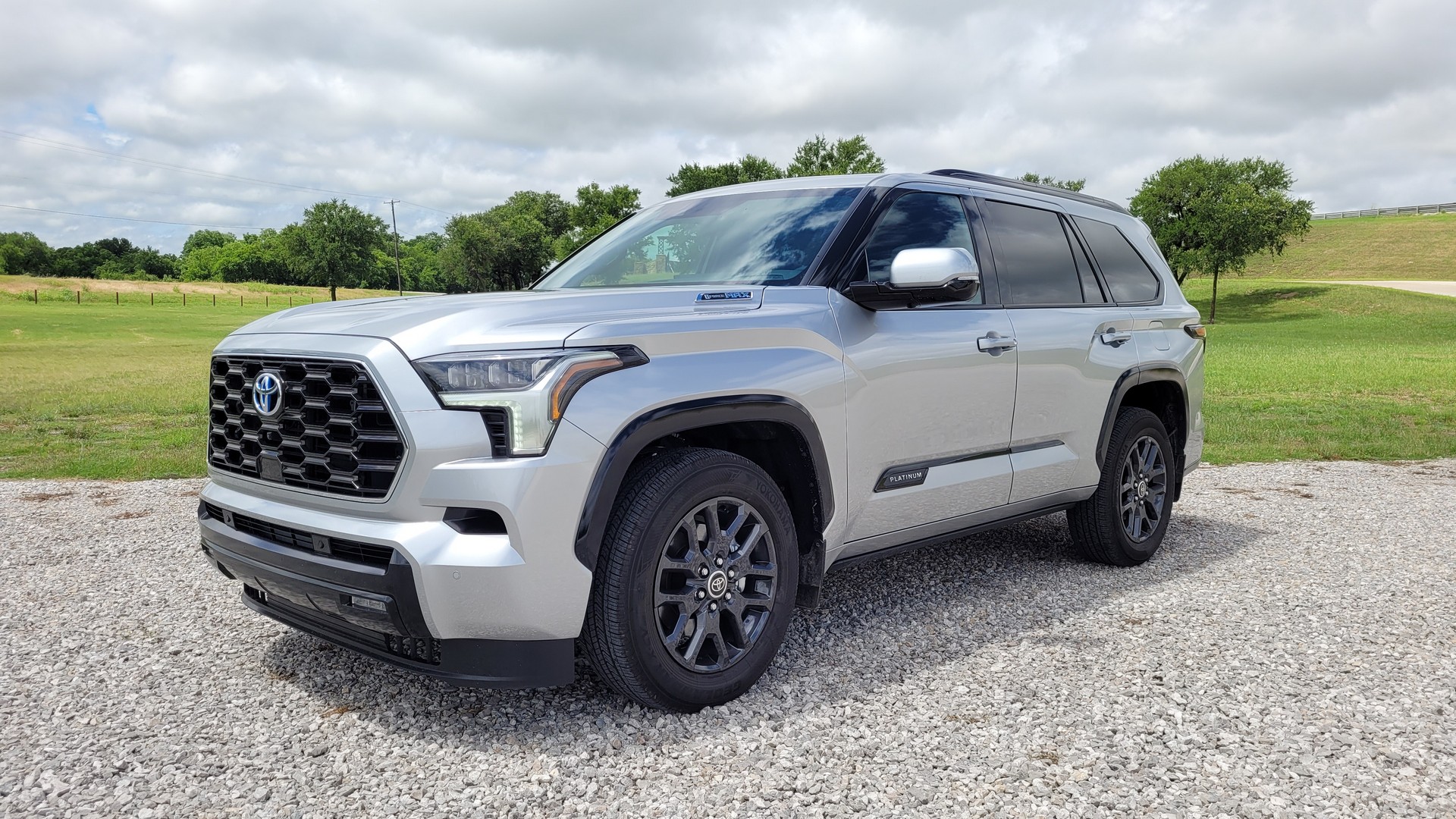 Driven The 2023 Toyota Sequoia Packs 437 Hybrid Ponies And Looks Good Doing It Cars Insiders