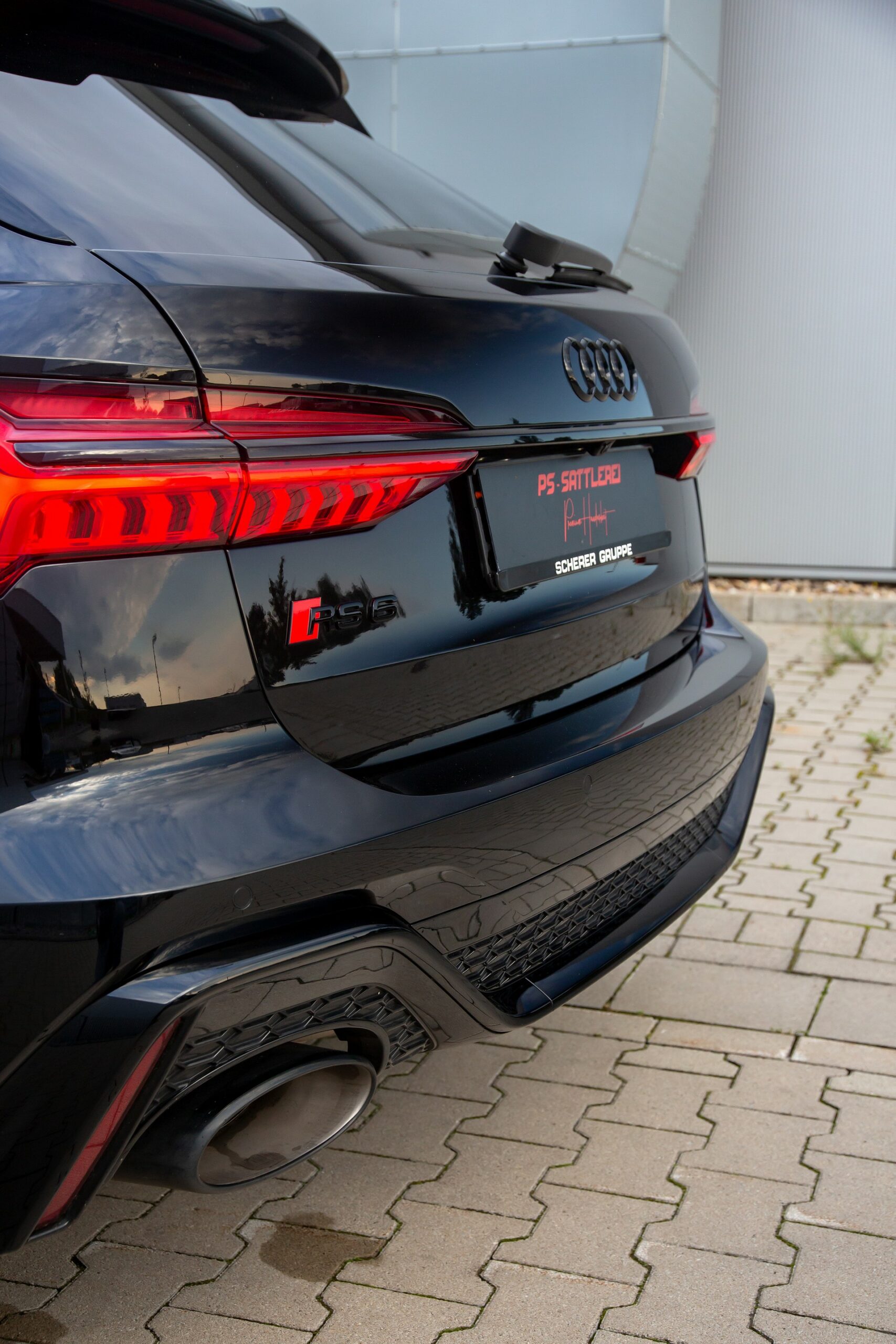 Alcantara Trim Has Transformed The Cabin Of This Audi RS6 Avant | Carscoops