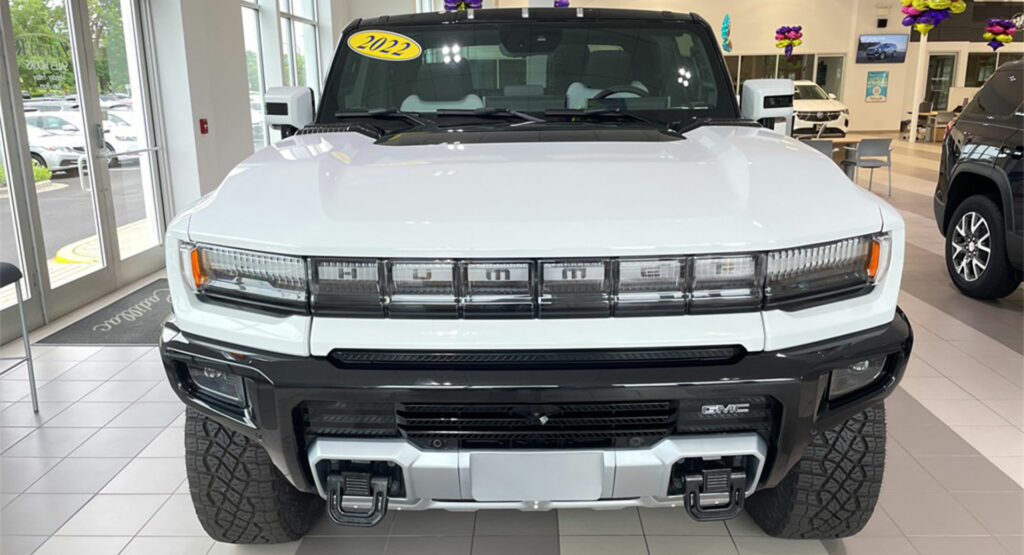  Dealer Is Asking $249k For This 419-Mile GMC Hummer EV Edition 1