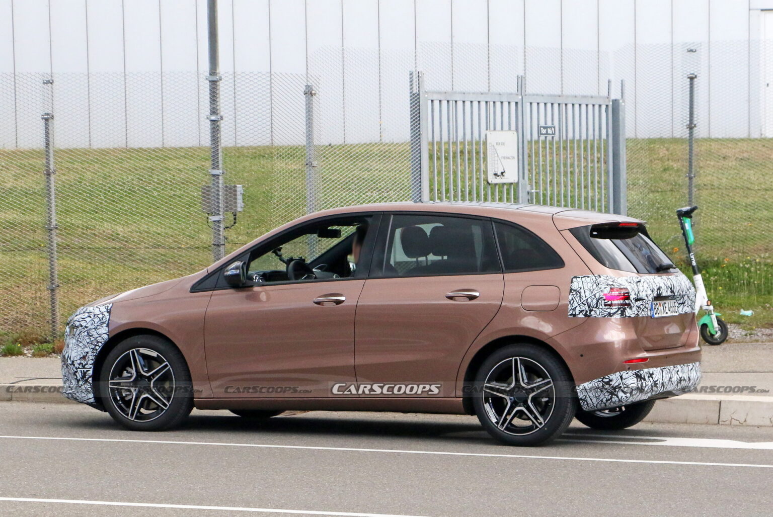 Mercedes B-Class Facelift Spied, Will Probably Be The Last Of Its Kind ...