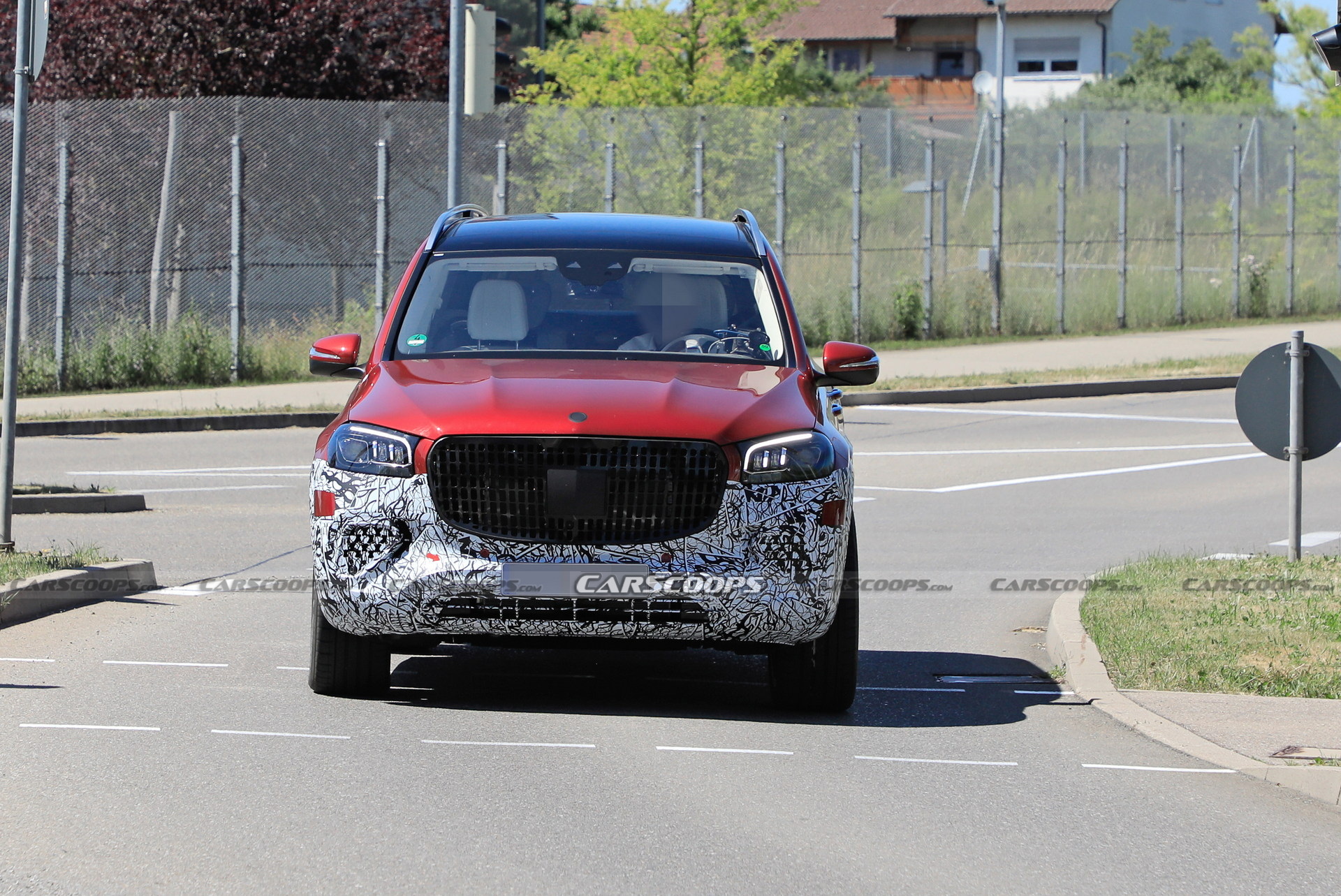 2024 Mercedes-Maybach GLS Facelift Spotted Hiding Subtle Upgrades ...