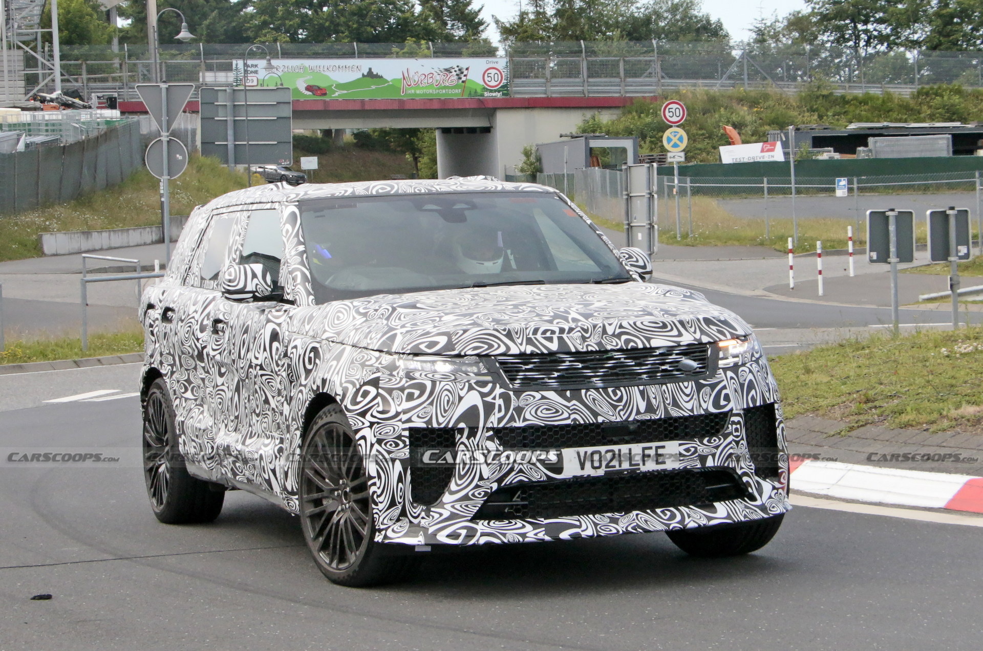 Range Rover Sport Svr Shows Off Angry-looking Bodywork In Latest Spy 