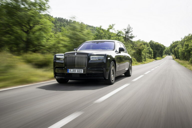 Rolls-Royce Shows Off Its New Phantom Series II Including Bespoke ...