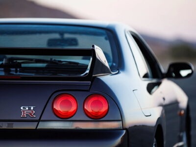 This Midnight Purple R33 Nissan Skyline GT-R With Under 1,000 Miles Is ...