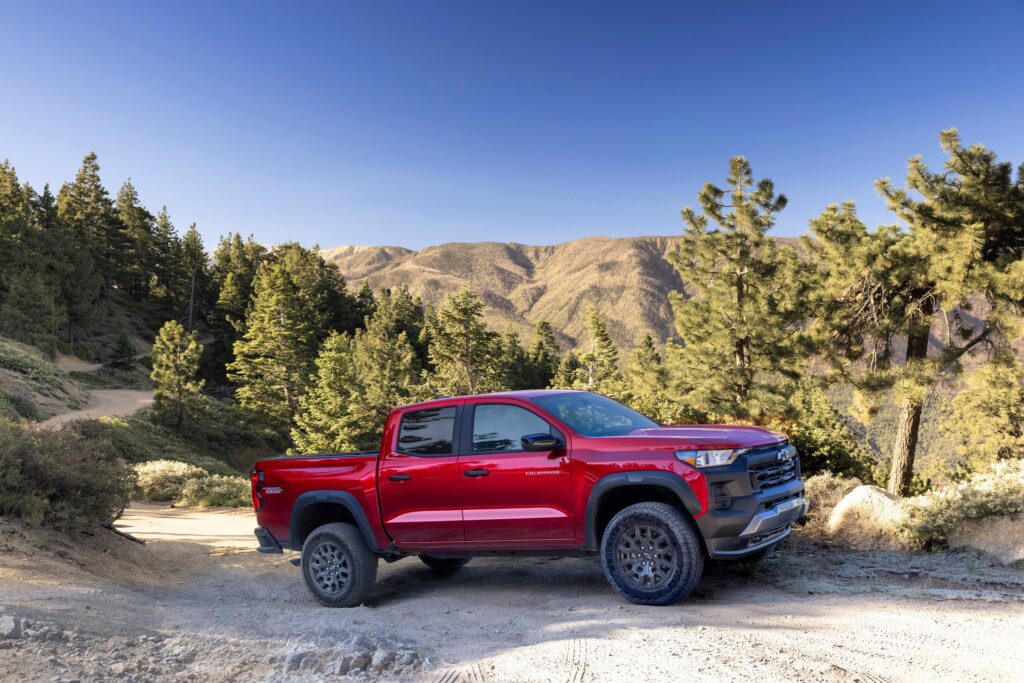 2023 Chevrolet Colorado Starts At $30,695 And You Can Build Yours Now ...