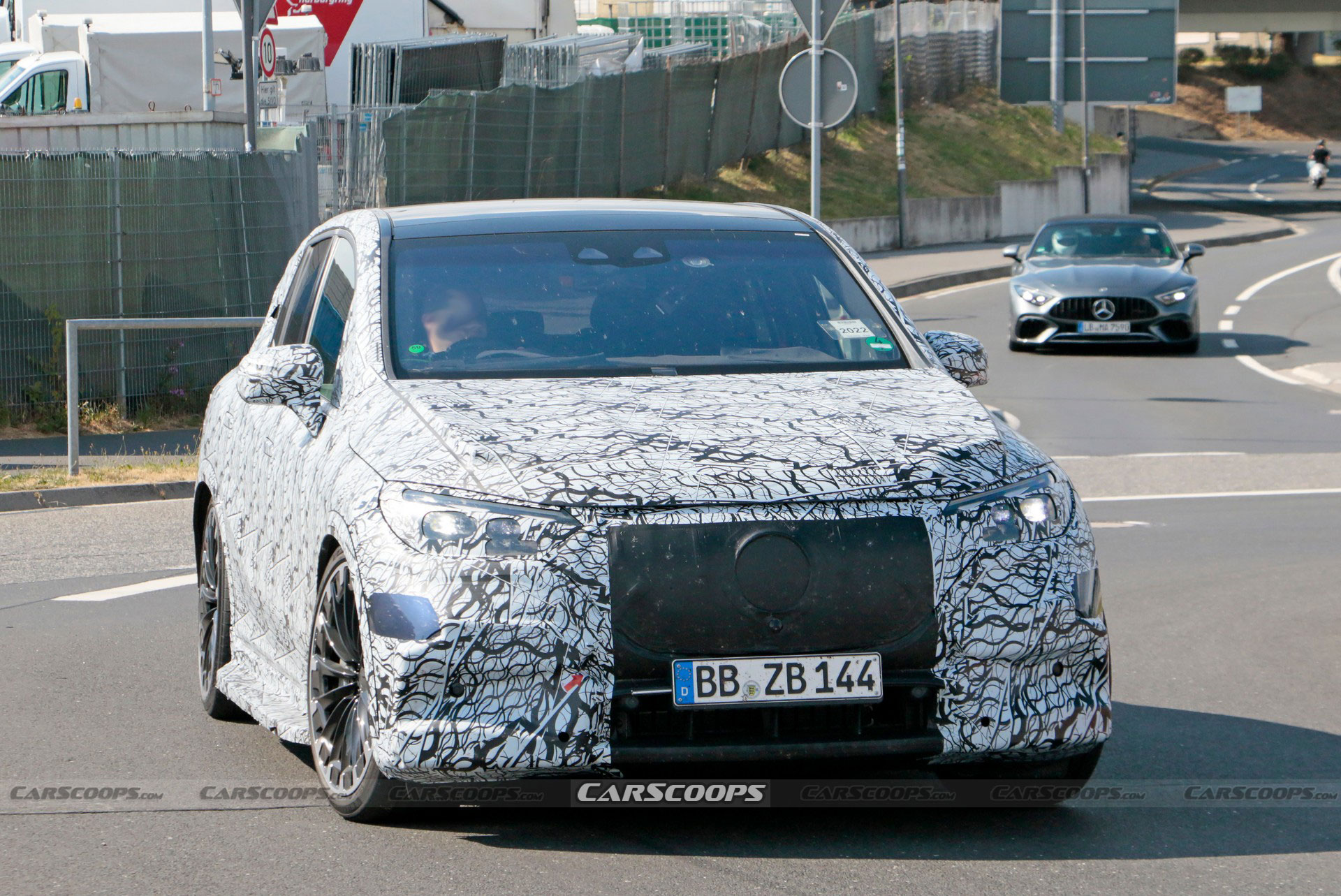 2023 Mercedes-AMG EQE SUV 53 Spied As A 678 HP Electric Jelly Bean ...