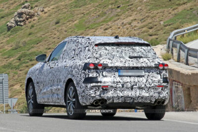 2025 Audi SQ5 Flaunts Its New Design And Four-Tailpipe Exhaust System ...