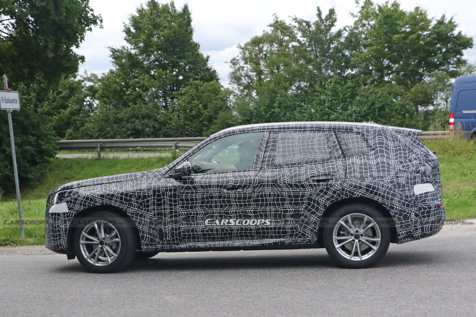 2024 BMW X3 Spied Again Still Wearing Heavy Camouflage Carscoops   2025 BMW X3 Spy Shots 14 1536x1021 