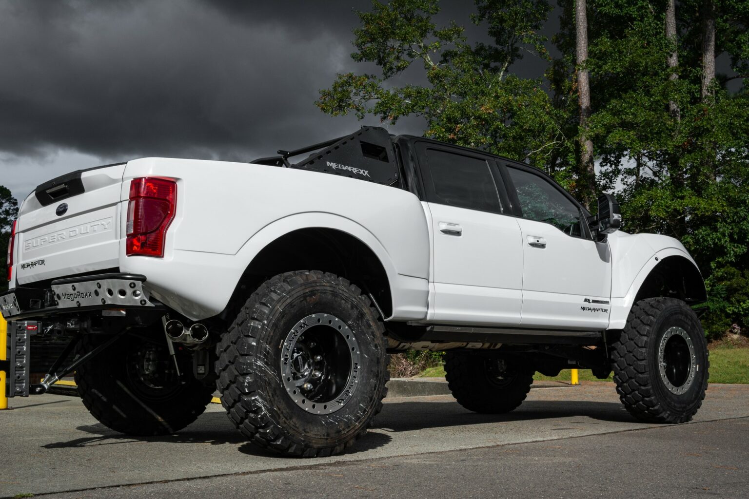 2022 Ford F-250 ‘MegaRaptor’ Is Part Daily Driver And Part Trophy Truck ...