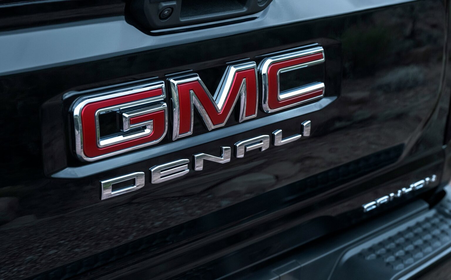 2023 GMC Canyon Combines Luxury And Off-Road Prowess With 310 HP Turbo ...