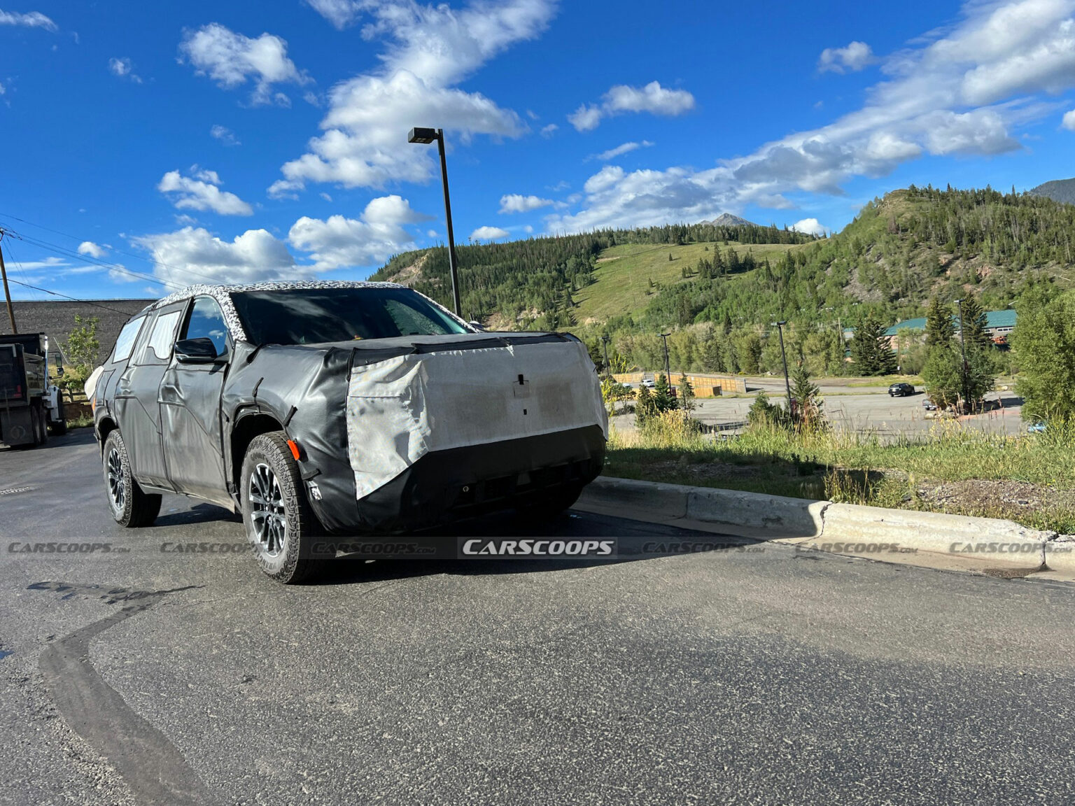 U Spy The 2024 Chevrolet Traverse And GMC Acadia In Colorado Carscoops