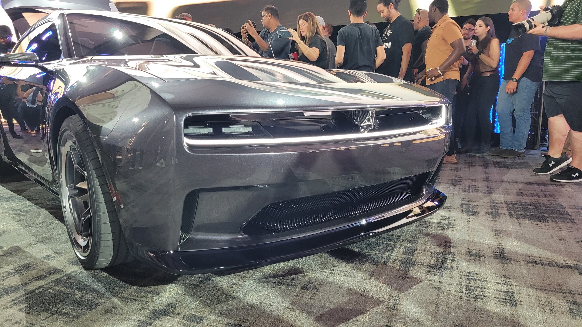 Dodge Charger Daytona SRT Concept EV Packs ‘Banshee’ Power And Retro ...