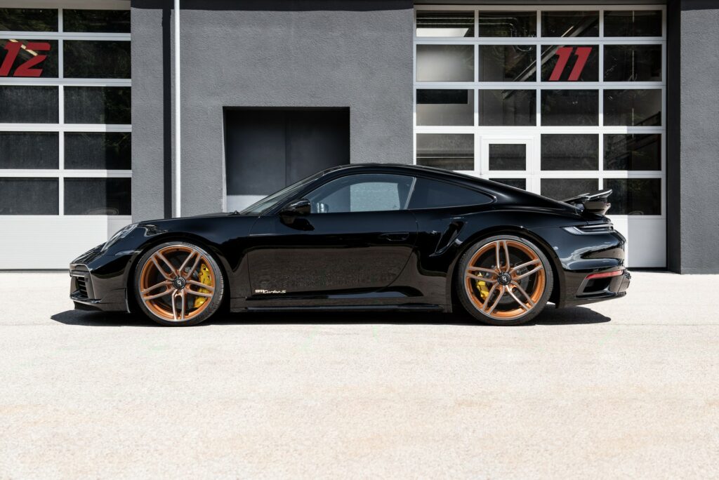 Get 800 HP And Orange Wheels With G-Power's Porsche 911 Turbo S