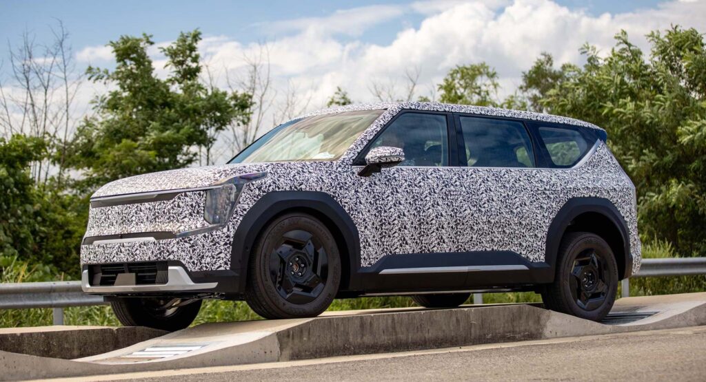  Kia Shows Production EV9 SUV Training For Early 2023 Debut