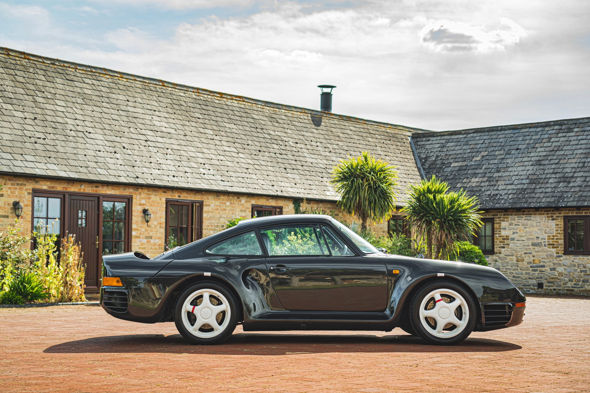 This 1-Of-3 Porsche 959 S Prototype Is Looking For Its Next Caretaker ...