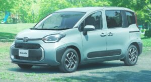 New Toyota Sienta Debuts In Japan As A 3-Row Hybrid Minivan Based On ...