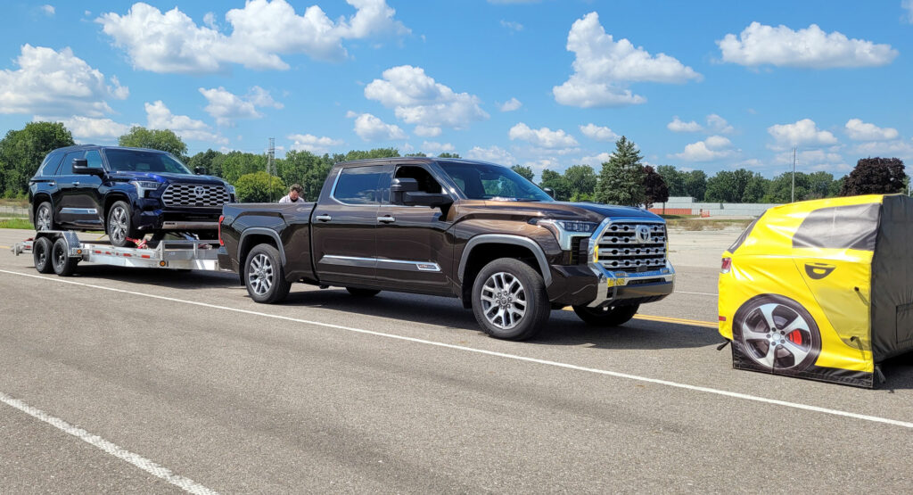  Toyota Shows Off The Tundra’s Trailer Pre-Collision System