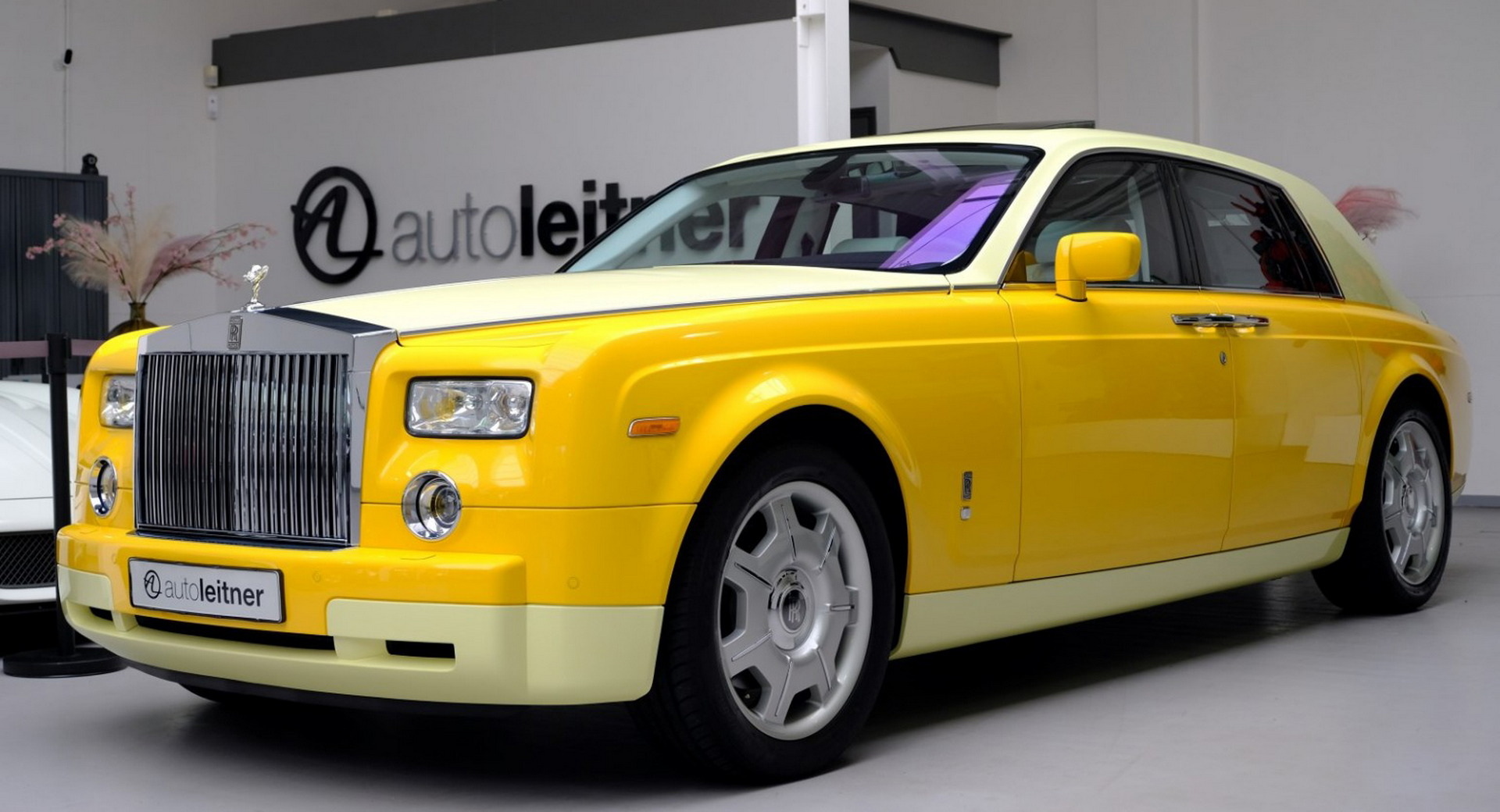What Makes the All-New Rolls-Royce Phantom Worth $628,000