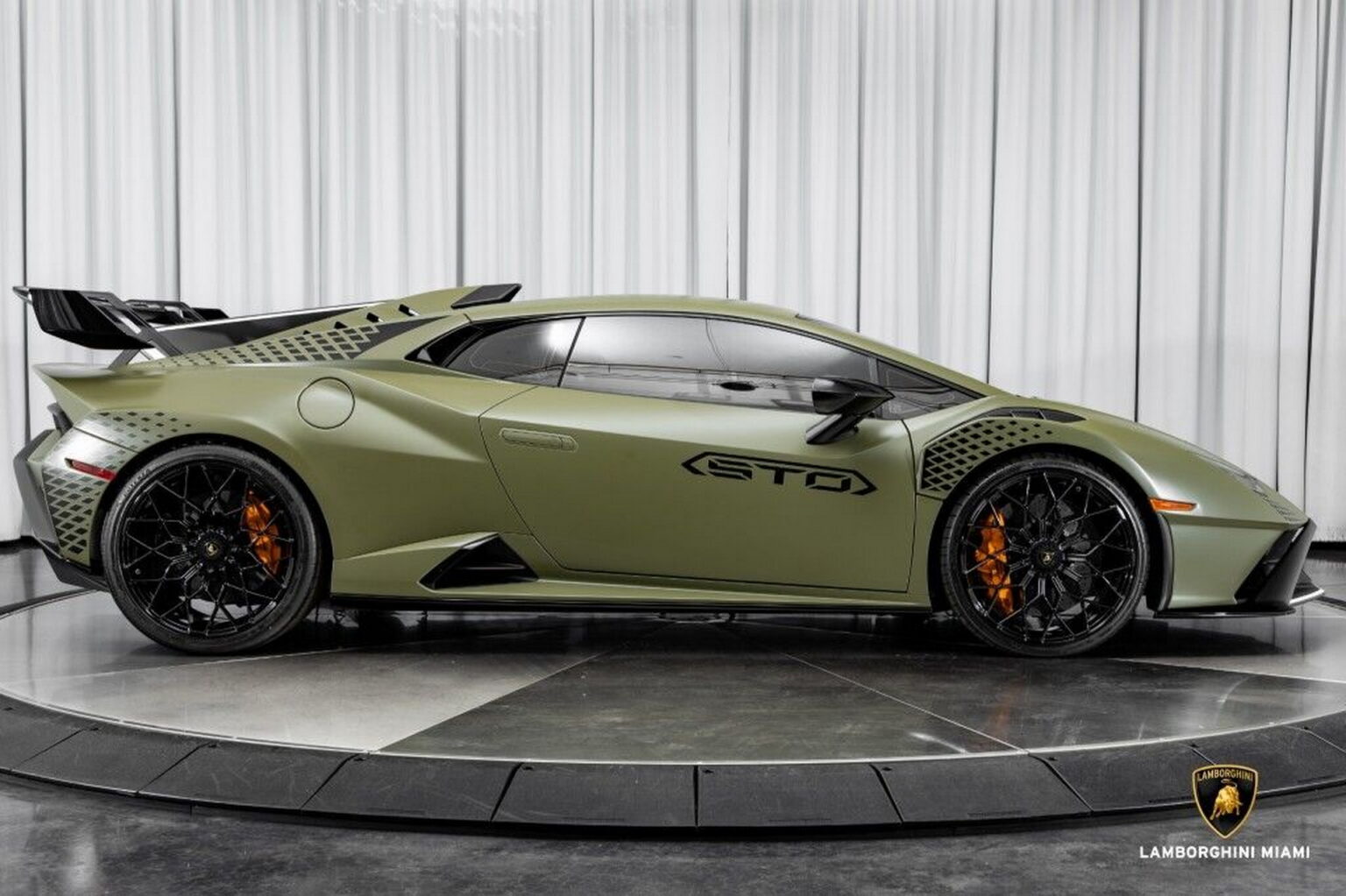 Lamborghini Huracan STO In Verde Turbine Matt Will Make Anyone Green ...