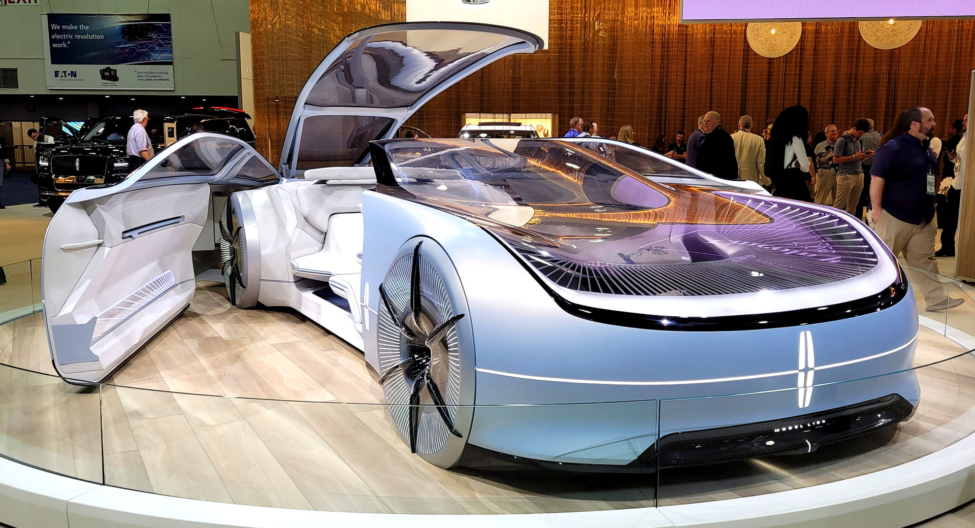 Lincoln’s Model L100 UltraLuxurious Concept EV Is A Visitor From The