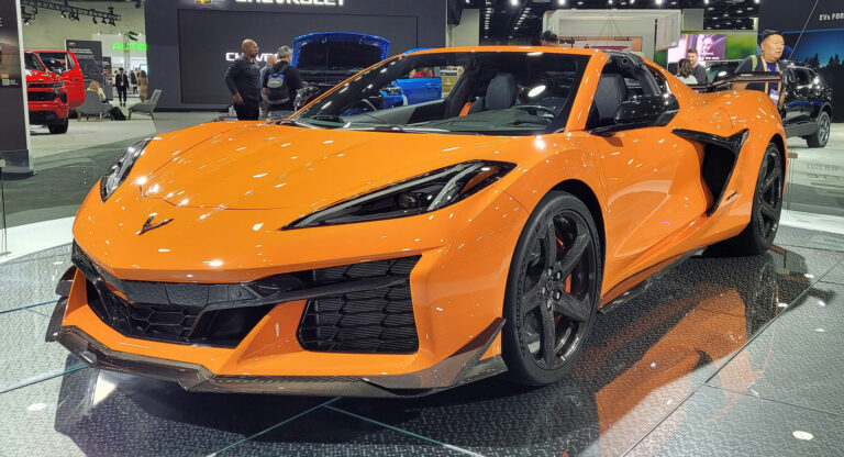 2023 Chevrolet Corvette Z06 Sends Hearts Racing In Detroit | Carscoops