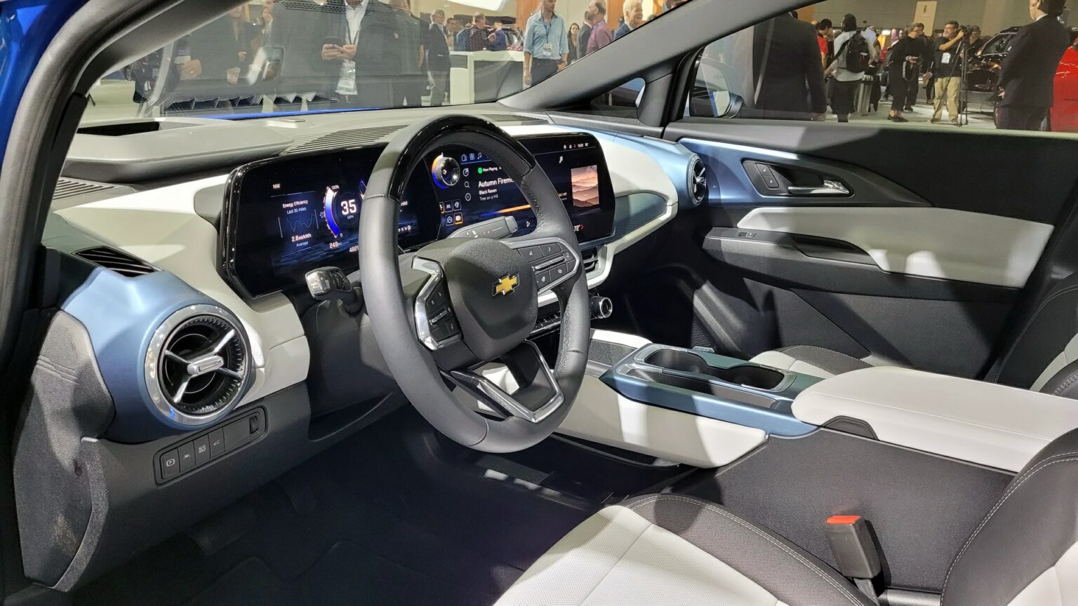 The 2024 Chevrolet Equinox EV Is The Affordable Electric Crossover We ...