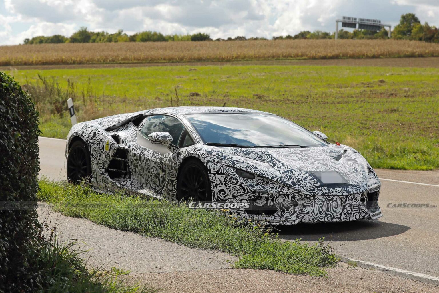 2024 Aventador Successor Prototype Breaks Down, Spy