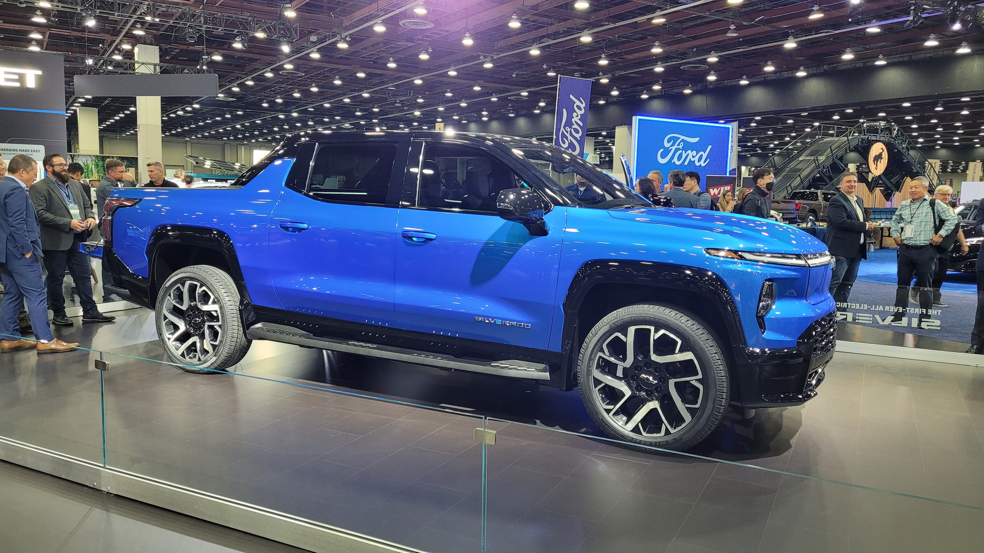 Live Photos Of The 2024 Chevrolet Silverado RST EV Straight From Motor ...