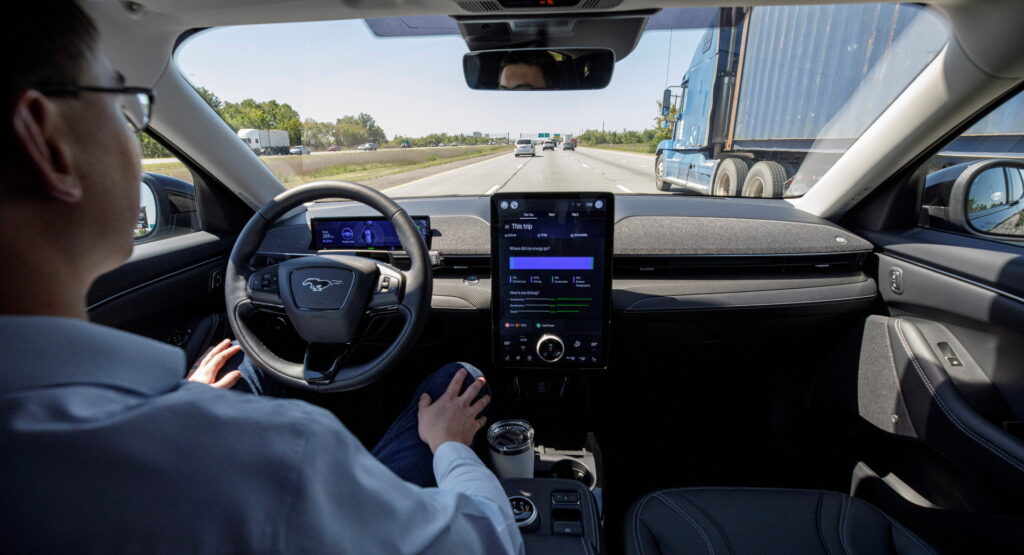  Ford’s BlueCruise Adds Hands-Free Lane Changes And Predictive Speed Assist