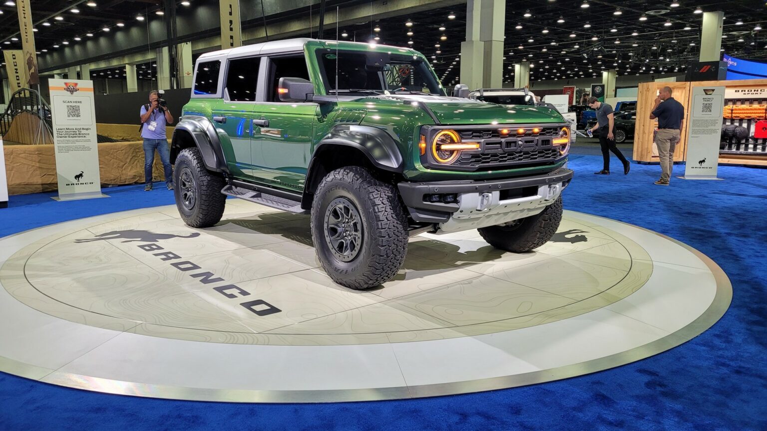 2022 Ford Bronco Raptor Proves To Be A Showstopper In Detroit | Carscoops