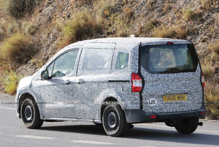 2024 Ford Transit / Tourneo Courier Mule Spotted With Puma Headlights ...