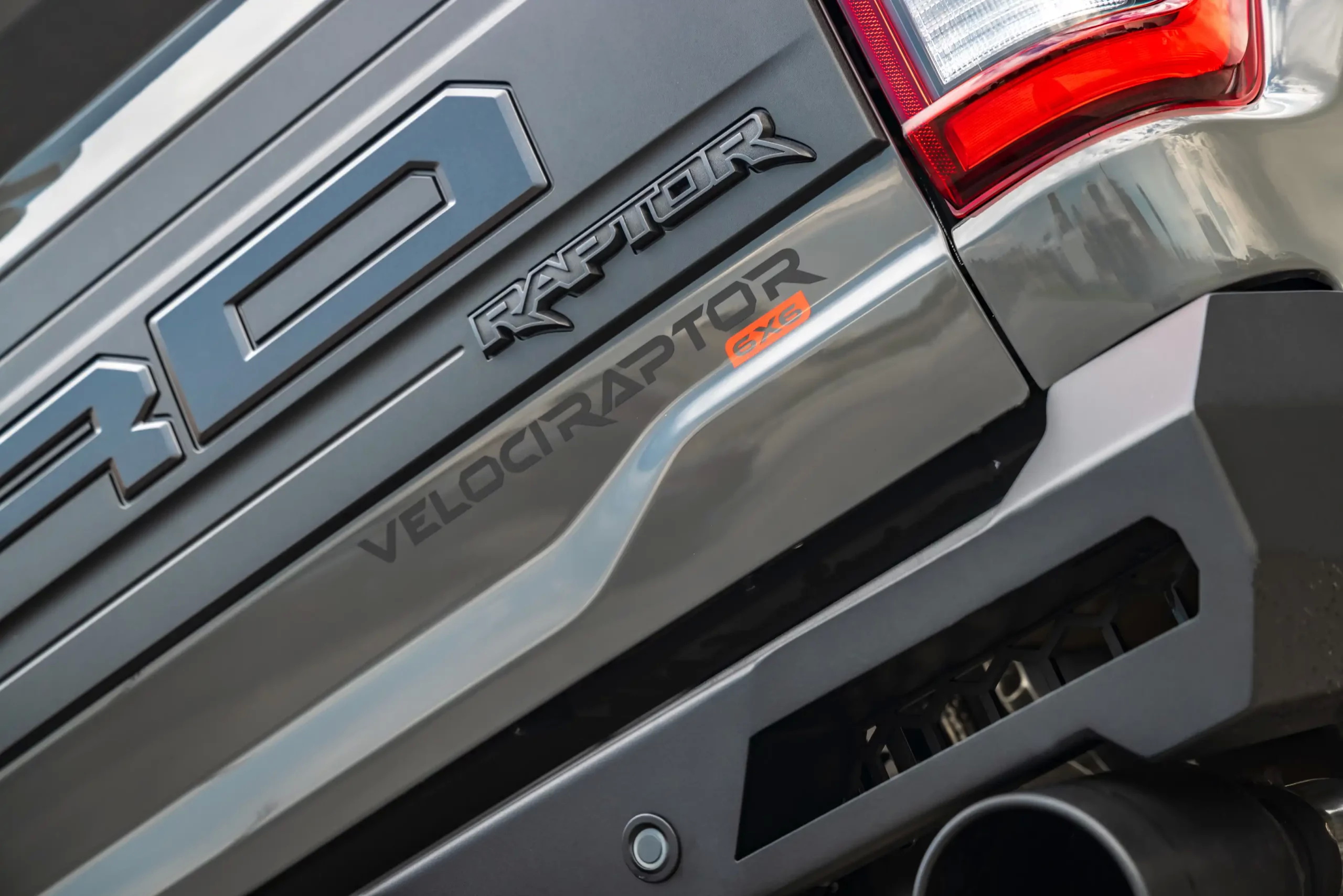 New-Gen Hennessey VelociRaptor 6×6 Is The Raddest F-150 Money Can Buy ...