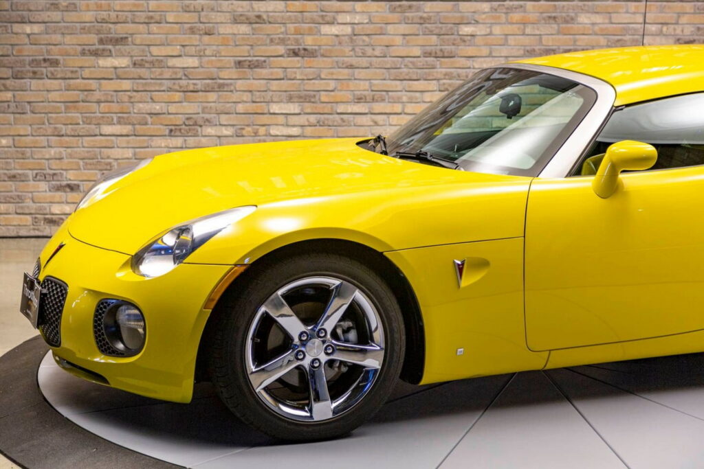 Pontiac Solstice GXP Nomad With Rare Concept Top Might Be A Deal At ...