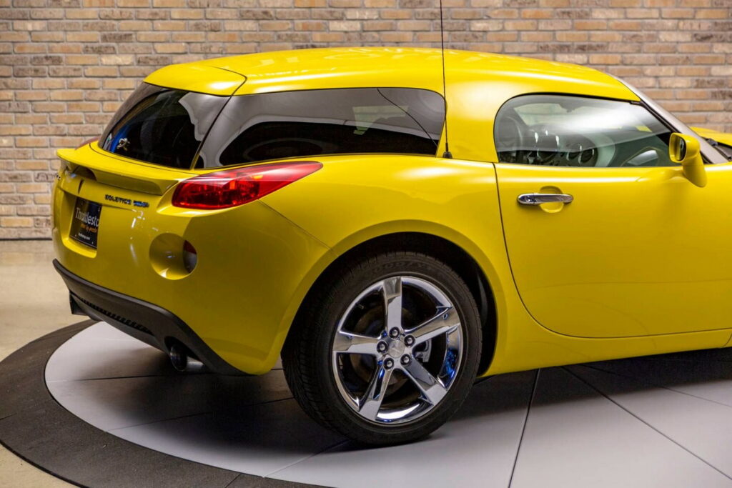 Pontiac Solstice GXP Nomad With Rare Concept Top Might Be A Deal At ...