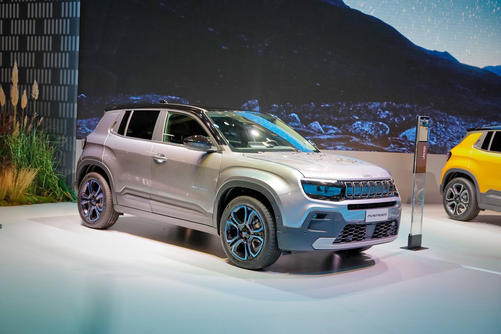 All new Jeep® Avenger unveiled in Paris, the first-ever fully