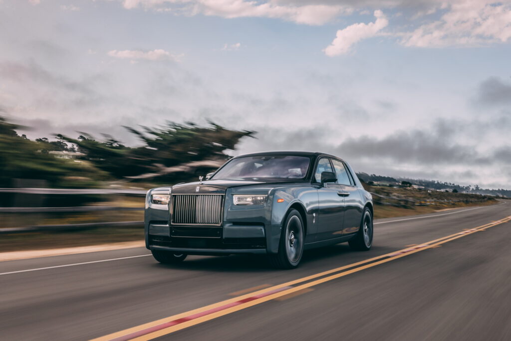  Rolls-Royce’s V12 To Survive Until 2030, Electric SUV And Sedan In The Pipeline