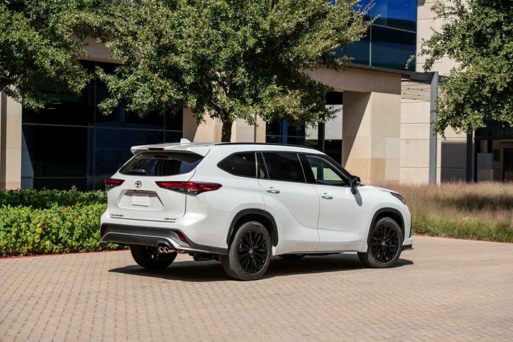 Toyota’s Techier And Turbocharged 2023 Highlander Starts At $36,420 ...