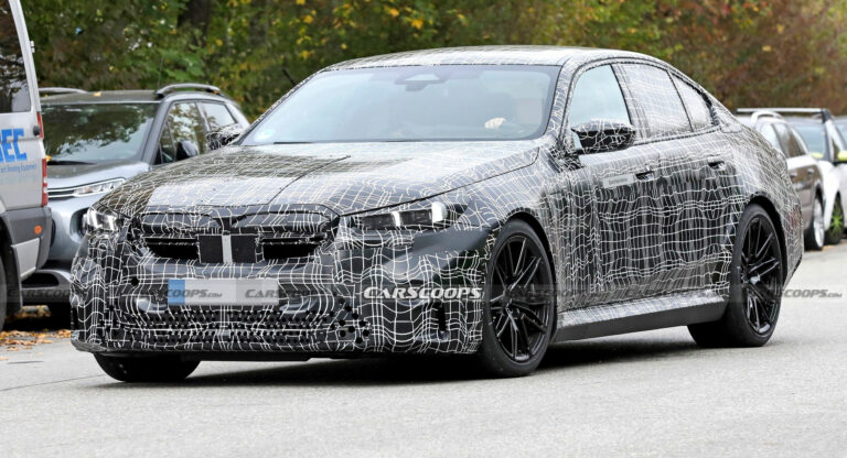 Hybrid 2024 BMW M5 Shows Production Body And Lighting, Looks