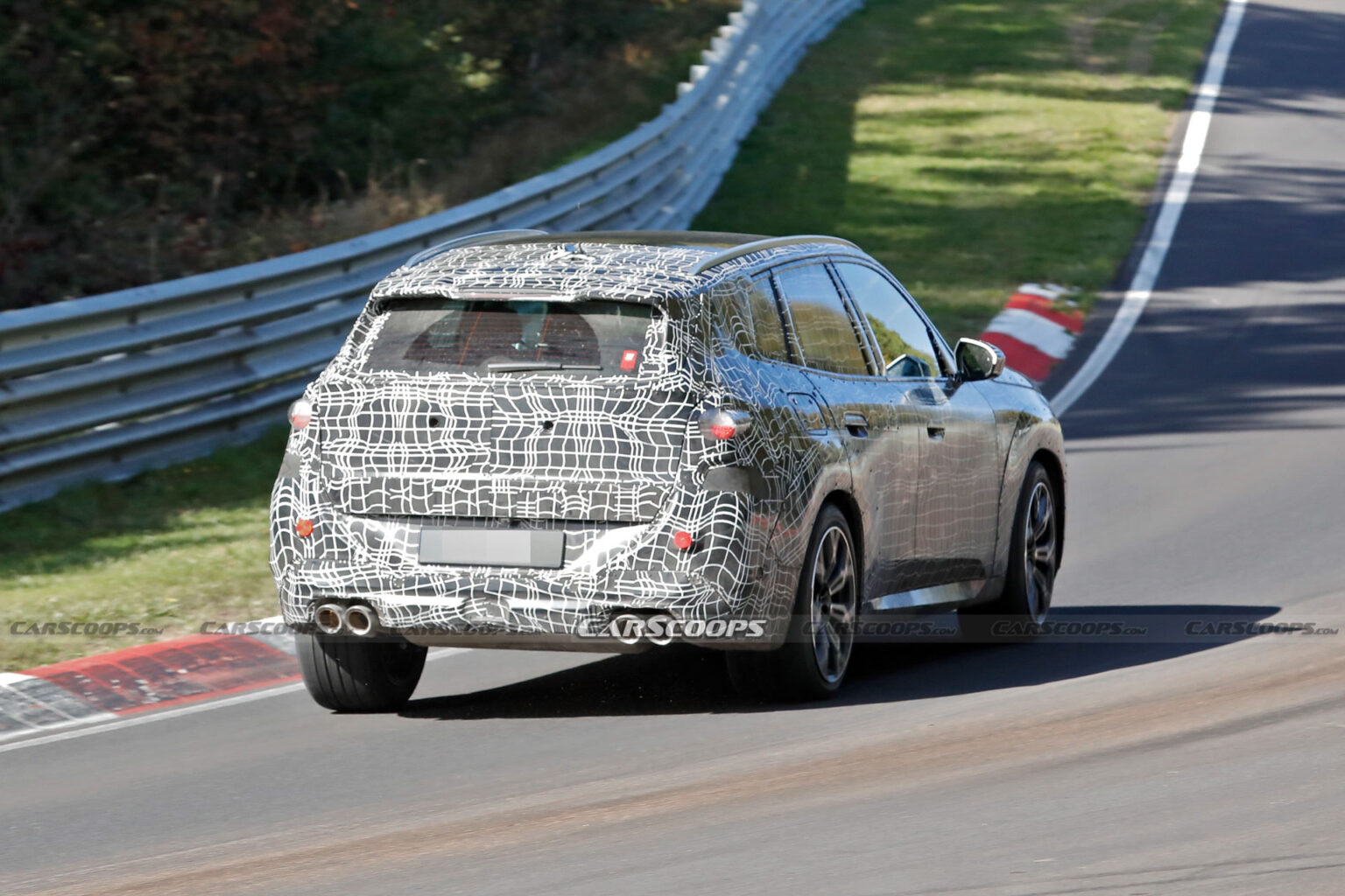 2024 BMW X3M Can’t Hide Its Big Grille Behind Disguise Carscoops