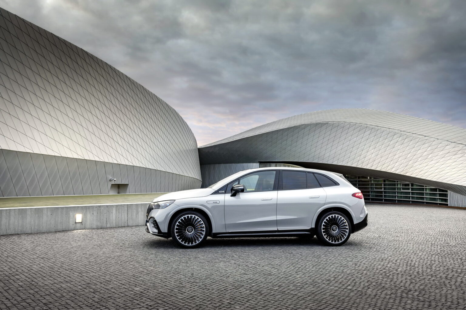 2024 MercedesAMG EQE SUV Delivers Up To 687 HP At The Expense Of Range