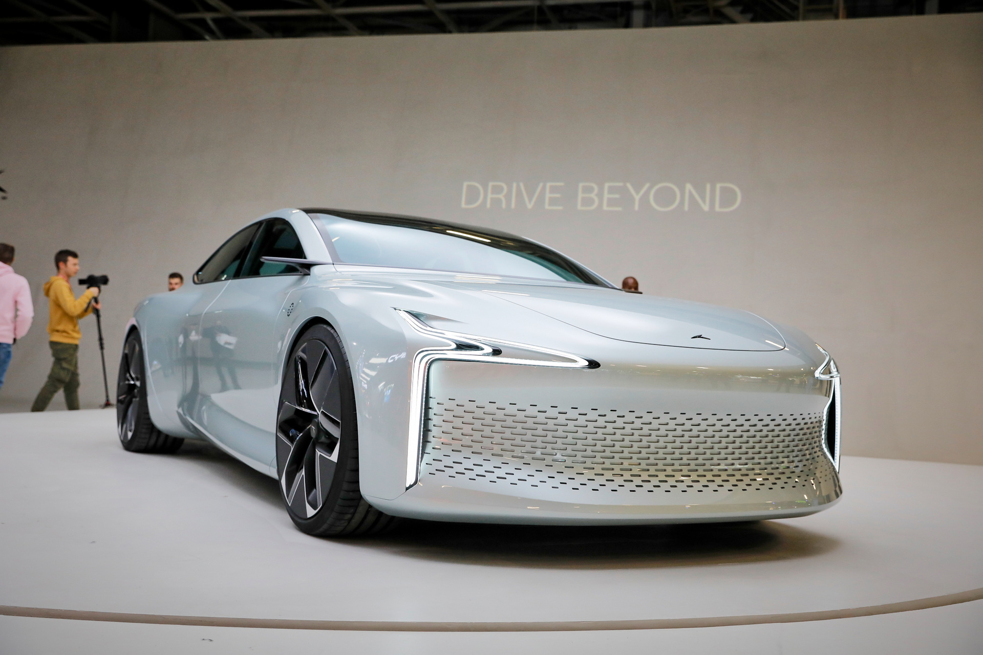 $118,000 Hopium Machina Hydrogen EV Can Complete A Refill In 3 Minutes ...