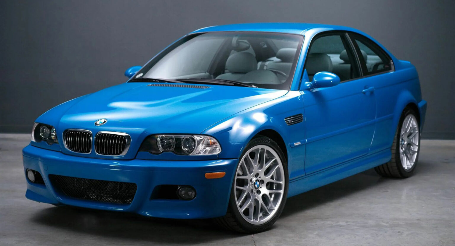 BMW e46 синяя