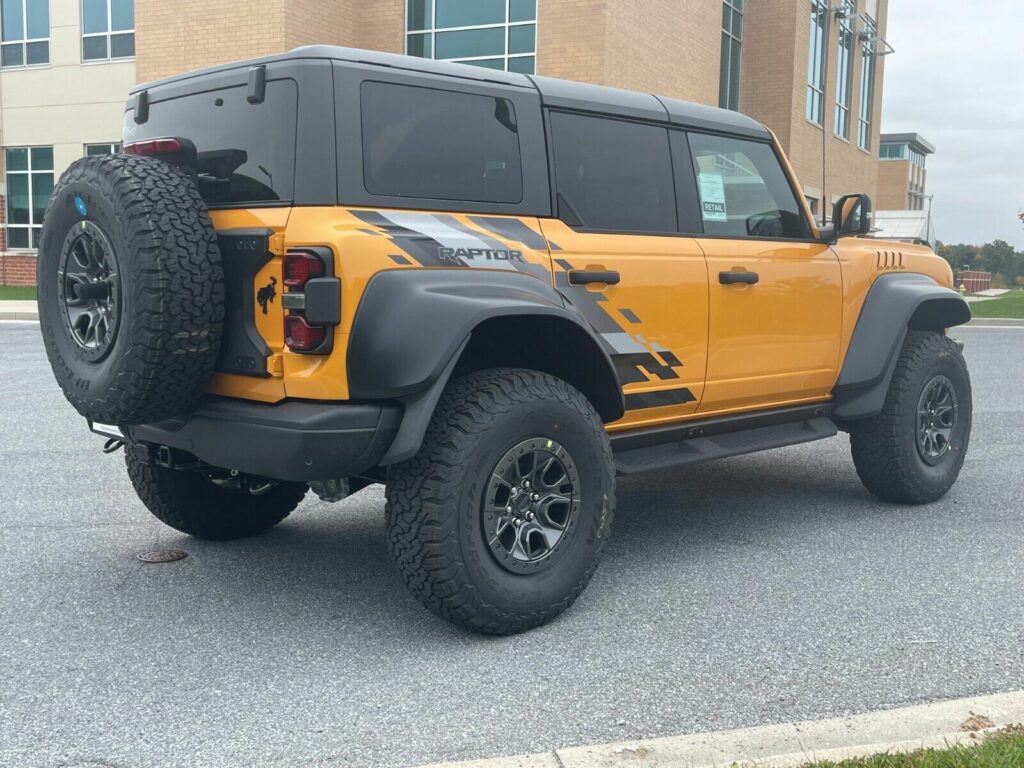 2022 Ford Bronco Raptor Proves To Be A Showstopper In Detroit